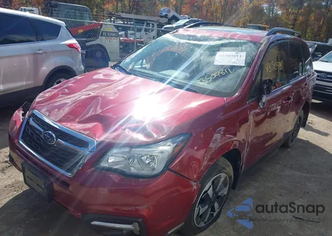 2017 Subaru Forester 2.5I Limited из США, поврежденный, VIN JF2SJAJC8HH577216